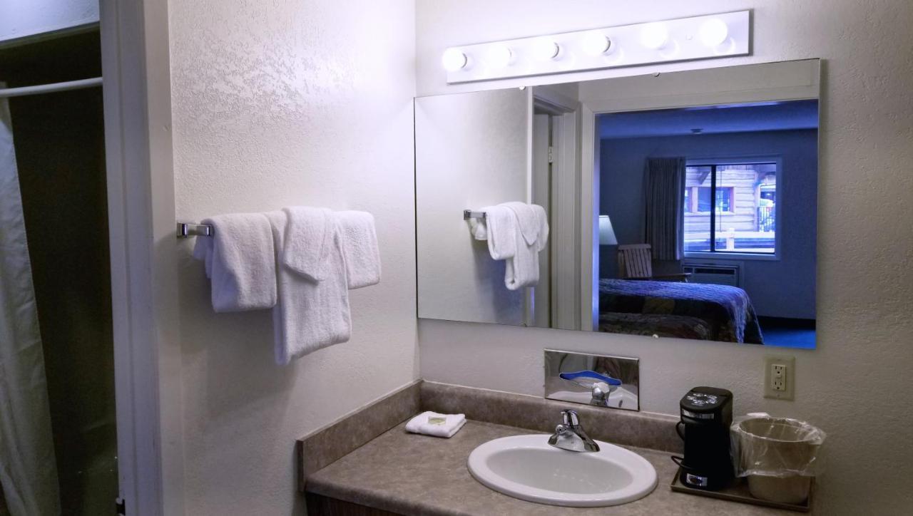 Keystone Boardwalk Inn And Suites Bagian luar foto