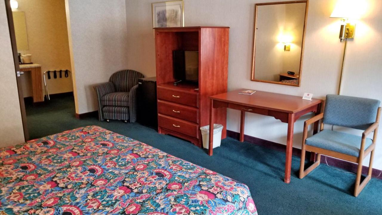 Keystone Boardwalk Inn And Suites Bagian luar foto