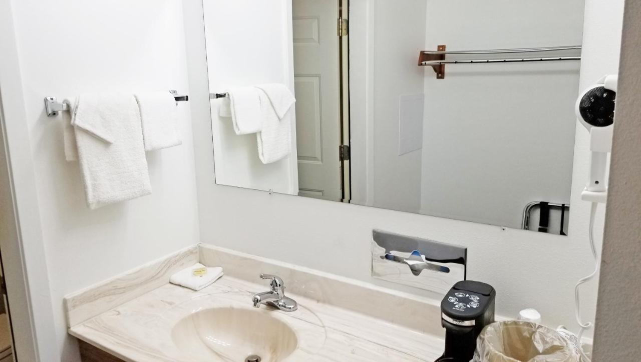 Keystone Boardwalk Inn And Suites Bagian luar foto